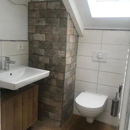 Ferienhaus Festspiel Haus 2 Schlafzimmer Modern Mit Gemütlichem Garten Für 2-4 Pers, 1,5km Zum Stadtzentrum *