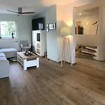 Сasa de vacaciones Festspiel Haus 2 Schlafzimmer Modern Mit Gemütlichem Garten Für 2-4 Pers, 1,5km Zum Stadtzentrum *