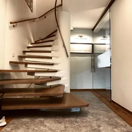 펜션 Festspiel Haus 2 Schlafzimmer Modern Mit Gemuetlichem Garten Fuer 2-4 Pers, 1,5km Zum Stadtzentrum 바이로이트