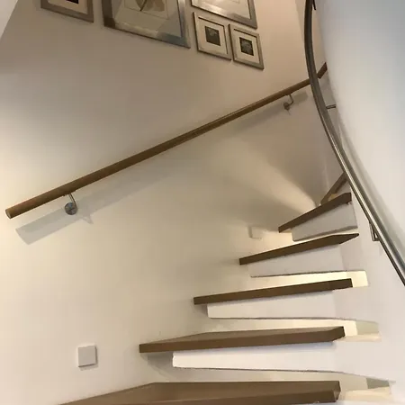 펜션 Festspiel Haus 2 Schlafzimmer Modern Mit Gemuetlichem Garten Fuer 2-4 Pers, 1,5km Zum Stadtzentrum 바이로이트
